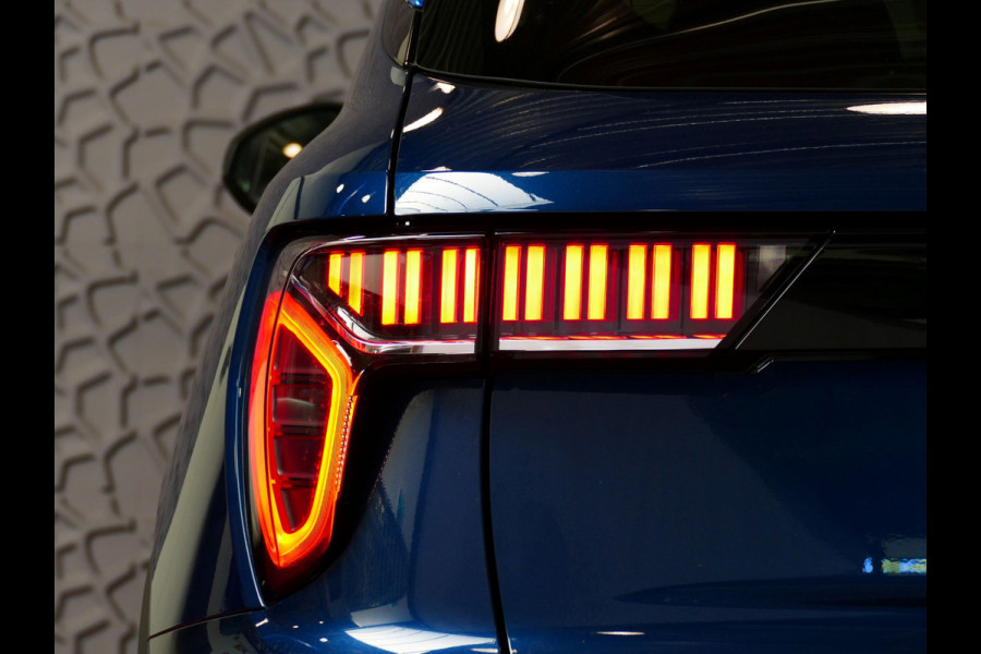 Lynk & Co 01 1.5 261 PK 360.CAM 3990 KM!PANORAMA CARPLAY PHEV 2023 4 JAAR GARANTIE Plug-in Hybrid PHEV