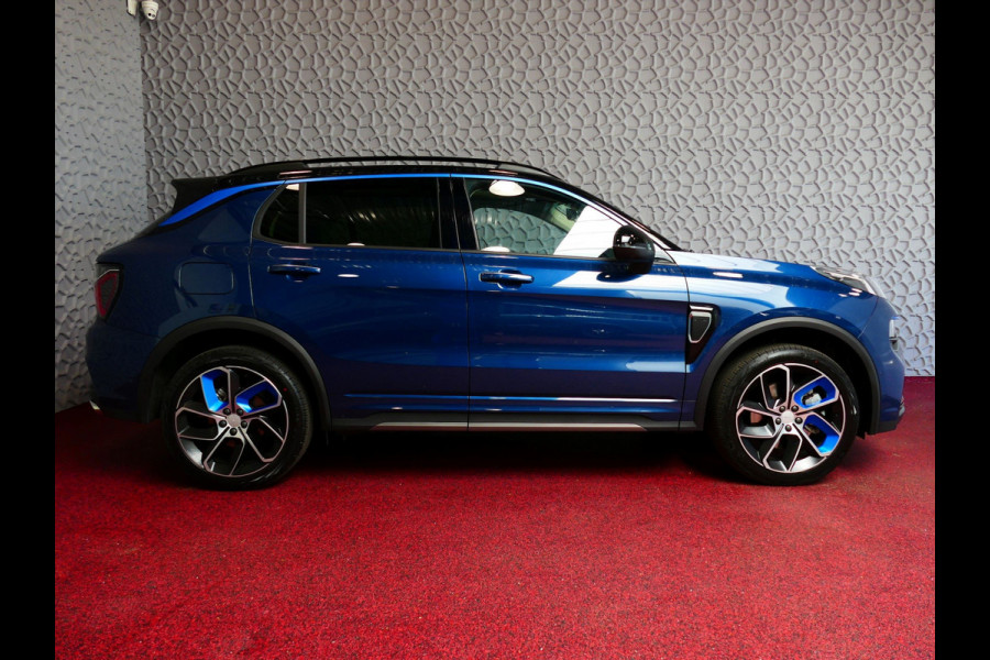 Lynk & Co 01 1.5 261 PK 360.CAM 3990 KM!PANORAMA CARPLAY PHEV 2023 4 JAAR GARANTIE Plug-in Hybrid PHEV
