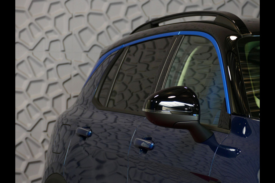 Lynk & Co 01 1.5 261 PK 360.CAM 3990 KM!PANORAMA CARPLAY PHEV 2023 4 JAAR GARANTIE Plug-in Hybrid PHEV