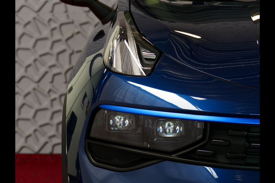 Lynk & Co 01 1.5 261 PK 360.CAM 3990 KM!PANORAMA CARPLAY PHEV 2023 4 JAAR GARANTIE Plug-in Hybrid PHEV