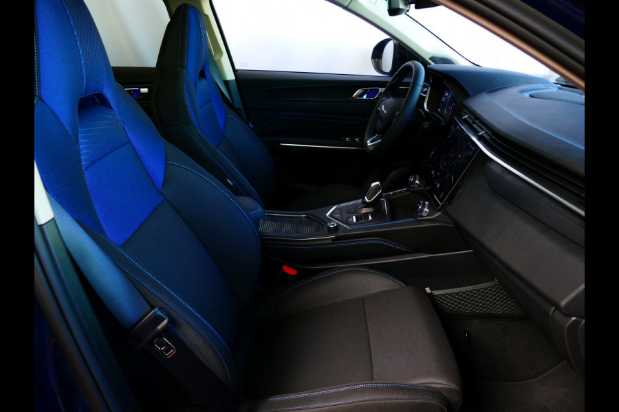 Lynk & Co 01 1.5 261 PK 360.CAM 3990 KM!PANORAMA CARPLAY PHEV 2023 4 JAAR GARANTIE Plug-in Hybrid PHEV