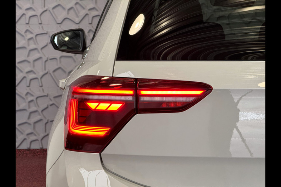 Volkswagen Polo 2.0 TSI GTI 207PK PANO IQ LED/GRILL CAMERA STOELVERW ADAP.CRUIS ZWARTE.HEMEL 18'' LMV BEATS AUDIO "Volkswagen rijden begint bij Topautos.nl – 75 topmodellen direct op voorraad!"