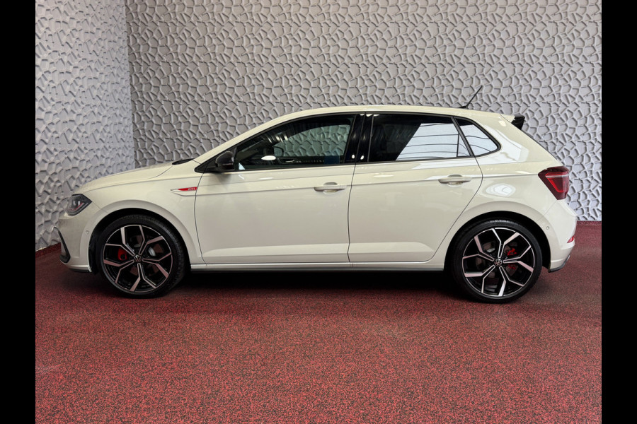 Volkswagen Polo 2.0 TSI GTI 207PK PANO IQ LED/GRILL CAMERA STOELVERW ADAP.CRUIS ZWARTE.HEMEL 18'' LMV BEATS AUDIO "Volkswagen rijden begint bij Topautos.nl – 75 topmodellen direct op voorraad!"