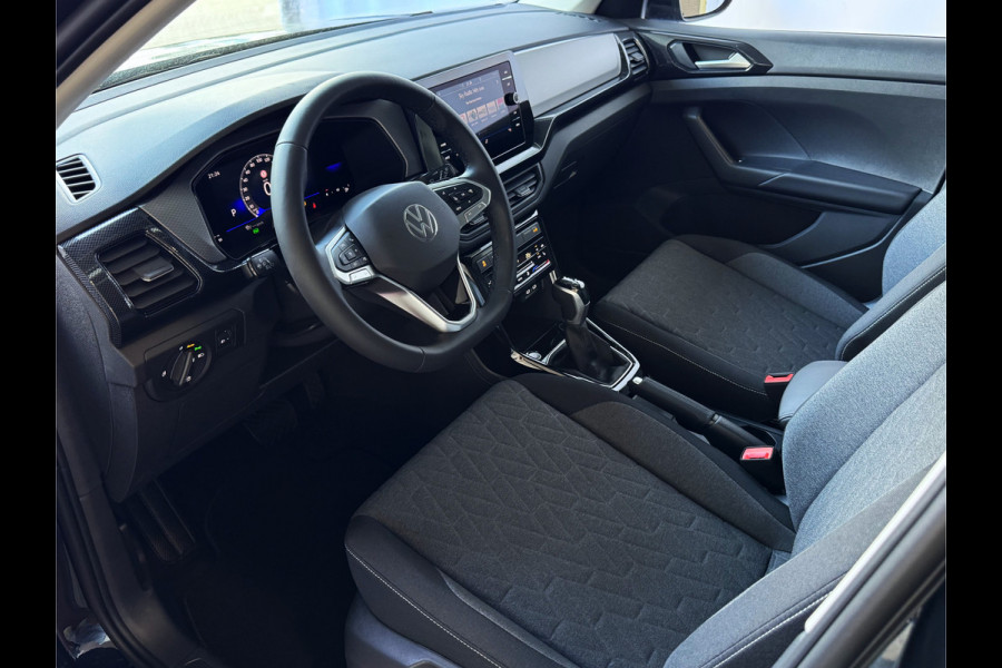 Volkswagen T-Cross ✅ NIEUWE AUTO✅ T-CROSS 116PK 17''LMV DODE HOEK TREKHAAK CAMERA VIR.COCKPIT STOELVERW. ADAP.CRUISE LMV CARPLAY 2025 "Volkswagen rijden begint bij Topautos.nl – 75 topmodellen direct op voorraad!"