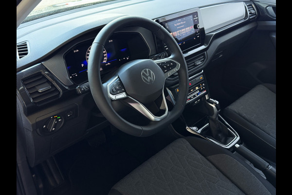 Volkswagen T-Cross ✅ NIEUWE AUTO✅ T-CROSS 116PK 17''LMV DODE HOEK TREKHAAK CAMERA VIR.COCKPIT STOELVERW. ADAP.CRUISE LMV CARPLAY 2025 "Volkswagen rijden begint bij Topautos.nl – 75 topmodellen direct op voorraad!"