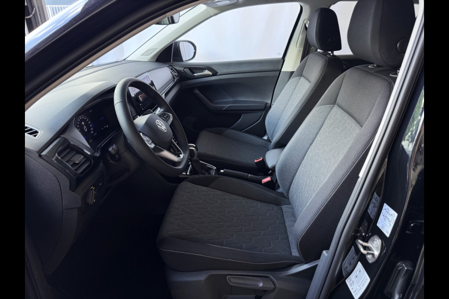 Volkswagen T-Cross ✅ NIEUWE AUTO✅ T-CROSS 116PK 17''LMV DODE HOEK TREKHAAK CAMERA VIR.COCKPIT STOELVERW. ADAP.CRUISE LMV CARPLAY 2025 "Volkswagen rijden begint bij Topautos.nl – 75 topmodellen direct op voorraad!"