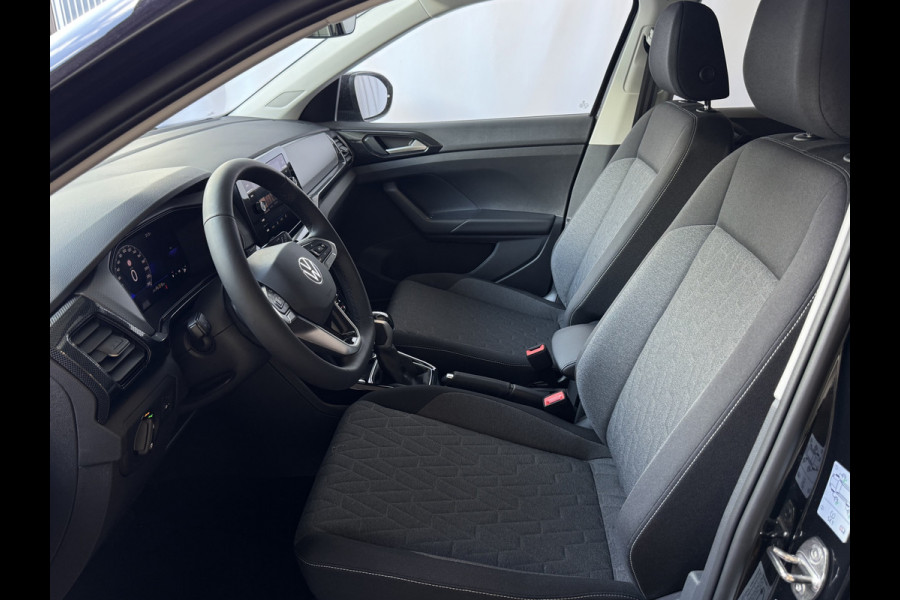 Volkswagen T-Cross ✅ NIEUWE AUTO✅ T-CROSS 116PK 17''LMV DODE HOEK TREKHAAK CAMERA VIR.COCKPIT STOELVERW. ADAP.CRUISE LMV CARPLAY 2025 "Volkswagen rijden begint bij Topautos.nl – 75 topmodellen direct op voorraad!"