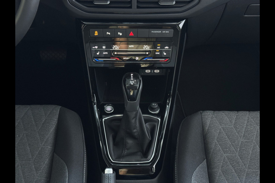 Volkswagen T-Cross ✅ NIEUWE AUTO✅ T-CROSS 116PK 17''LMV DODE HOEK TREKHAAK CAMERA VIR.COCKPIT STOELVERW. ADAP.CRUISE LMV CARPLAY 2025 "Volkswagen rijden begint bij Topautos.nl – 75 topmodellen direct op voorraad!"