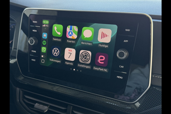 Volkswagen T-Cross ✅ NIEUWE AUTO✅ T-CROSS 116PK 17''LMV DODE HOEK TREKHAAK CAMERA VIR.COCKPIT STOELVERW. ADAP.CRUISE LMV CARPLAY 2025 "Volkswagen rijden begint bij Topautos.nl – 75 topmodellen direct op voorraad!"