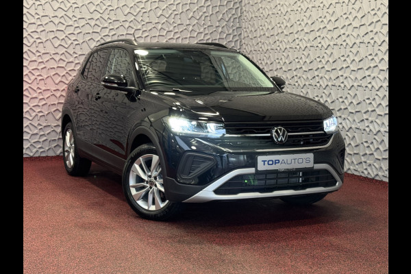 Volkswagen T-Cross ✅ NIEUWE AUTO✅ T-CROSS 116PK 17''LMV DODE HOEK TREKHAAK CAMERA VIR.COCKPIT STOELVERW. ADAP.CRUISE LMV CARPLAY 2025 "Volkswagen rijden begint bij Topautos.nl – 75 topmodellen direct op voorraad!"