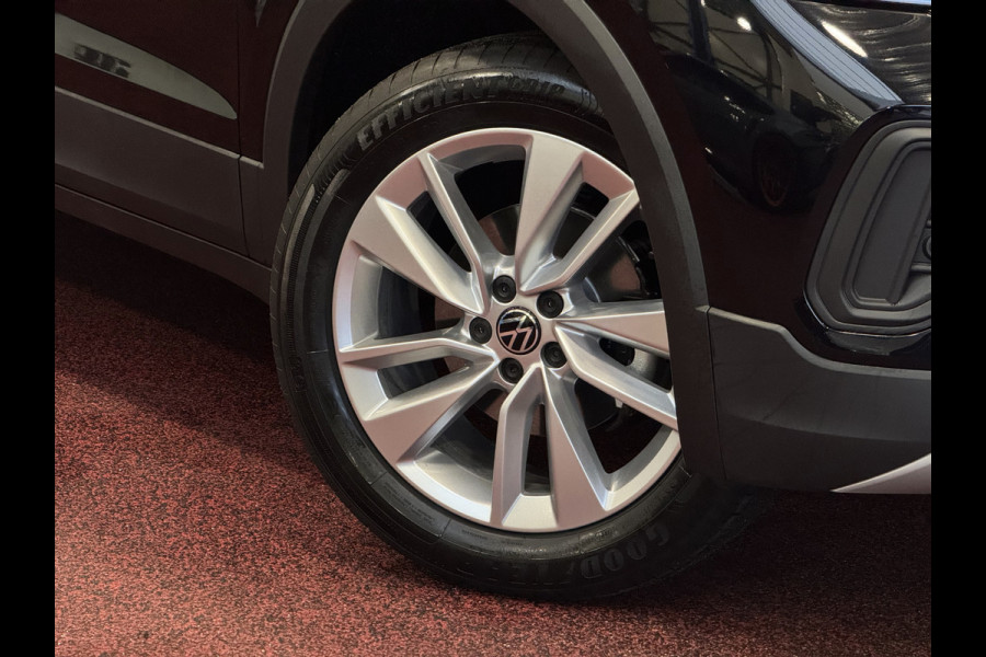 Volkswagen T-Cross ✅ NIEUWE AUTO✅ T-CROSS 116PK 17''LMV DODE HOEK TREKHAAK CAMERA VIR.COCKPIT STOELVERW. ADAP.CRUISE LMV CARPLAY 2025 "Volkswagen rijden begint bij Topautos.nl – 75 topmodellen direct op voorraad!"