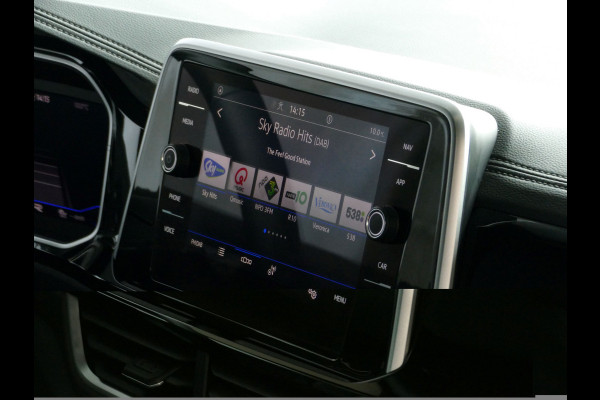 Volkswagen T-Roc 1.5 TSI 150PK R-LINE EVO IQ LIGHT ALCANTARA ELEK.KLEP CARPLAY STOEL/STUUR VERW. 18"LMV VIR.COCKPIT 2024 "Volkswagen rijden begint bij Topautos.nl – 75 topmodellen direct op voorraad!"