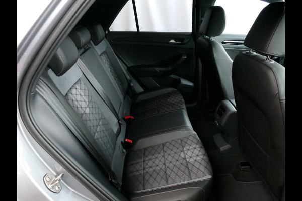Volkswagen T-Roc 1.5 TSI 150PK R-LINE EVO IQ LIGHT ALCANTARA ELEK.KLEP CARPLAY STOEL/STUUR VERW. 18"LMV VIR.COCKPIT 2024 "Volkswagen rijden begint bij Topautos.nl – 75 topmodellen direct op voorraad!"
