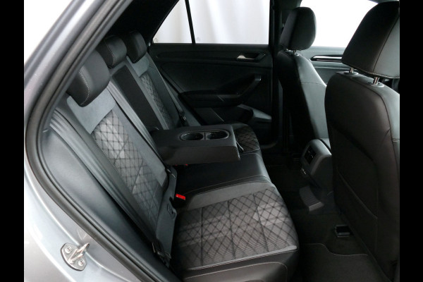 Volkswagen T-Roc 1.5 TSI 150PK R-LINE EVO IQ LIGHT ALCANTARA ELEK.KLEP CARPLAY STOEL/STUUR VERW. 18"LMV VIR.COCKPIT 2024 "Volkswagen rijden begint bij Topautos.nl – 75 topmodellen direct op voorraad!"