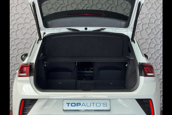 Volkswagen T-Roc 1.5 TSI 150PK R-LINE EVO IQ LIGHT ALCANTARA ELEK.KLEP CARPLAY STOEL/STUUR VERW. 18"LMV VIR.COCKPIT 2024 "Volkswagen rijden begint bij Topautos.nl – 75 topmodellen direct op voorraad!"
