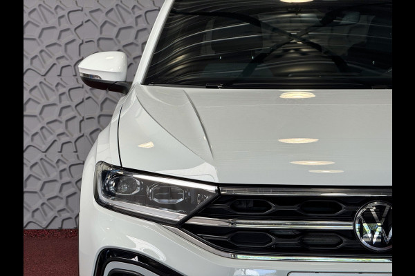 Volkswagen T-Roc 1.5 TSI 150PK R-LINE EVO IQ LIGHT ALCANTARA ELEK.KLEP CARPLAY STOEL/STUUR VERW. 18"LMV VIR.COCKPIT 2024 "Volkswagen rijden begint bij Topautos.nl – 75 topmodellen direct op voorraad!"