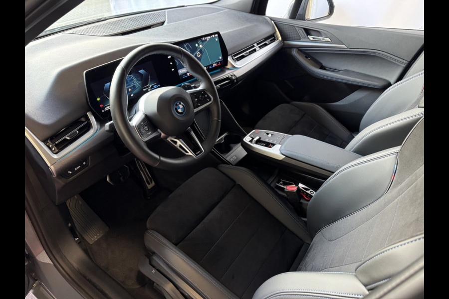 BMW 2 Serie Active Tourer ✅ 230E ✅ XDRIVE 326 PK M SPORT LED ELEK.KLEP CAMERA TREKHAAK 05/2024 AWD 4X4 4WD M-Sportpakket PHEV