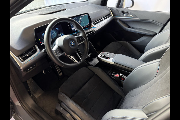 BMW 2 Serie Active Tourer ✅ 230E ✅ XDRIVE 326 PK M SPORT LED ELEK.KLEP CAMERA TREKHAAK 05/2024 AWD 4X4 4WD M-Sportpakket PHEV