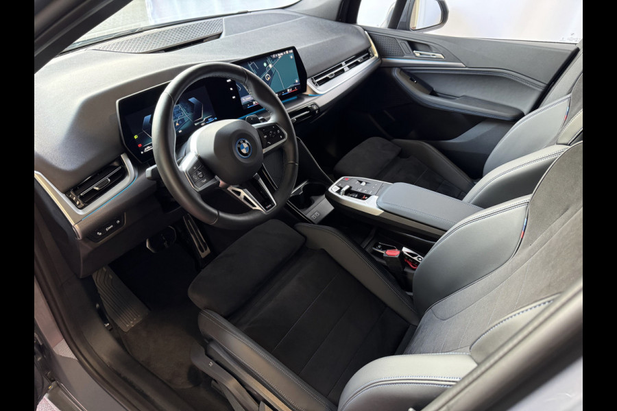 BMW 2 Serie Active Tourer ✅ 230E ✅ XDRIVE 326 PK M SPORT LED ELEK.KLEP CAMERA TREKHAAK 05/2024 AWD 4X4 4WD M-Sportpakket PHEV