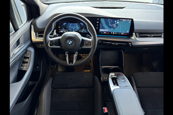 BMW 2 Serie Active Tourer ✅ 230E ✅ XDRIVE 326 PK M SPORT LED ELEK.KLEP CAMERA TREKHAAK 05/2024 AWD 4X4 4WD M-Sportpakket PHEV