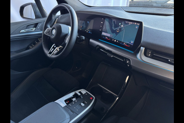 BMW 2 Serie Active Tourer ✅ 230E ✅ XDRIVE 326 PK M SPORT LED ELEK.KLEP CAMERA TREKHAAK 05/2024 AWD 4X4 4WD M-Sportpakket PHEV