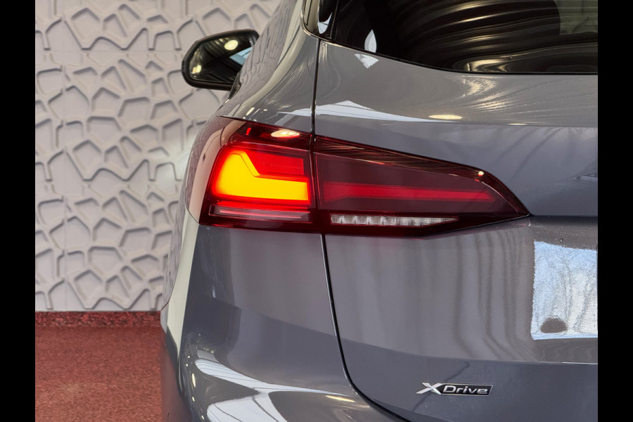 BMW 2 Serie Active Tourer ✅ 230E ✅ XDRIVE 326 PK M SPORT LED ELEK.KLEP CAMERA TREKHAAK 05/2024 AWD 4X4 4WD M-Sportpakket PHEV