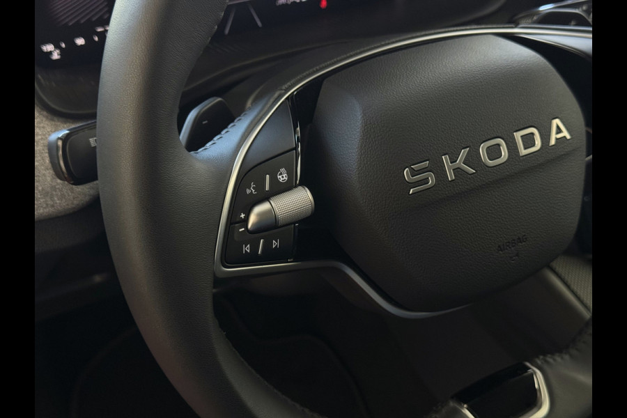 Škoda Kamiq TSI SELECTION 2025 CAMERA STOEL/STUUR ADAP.CRUISE VERW. CARPLAY NAVI VIR.COCKPIT LMV LED