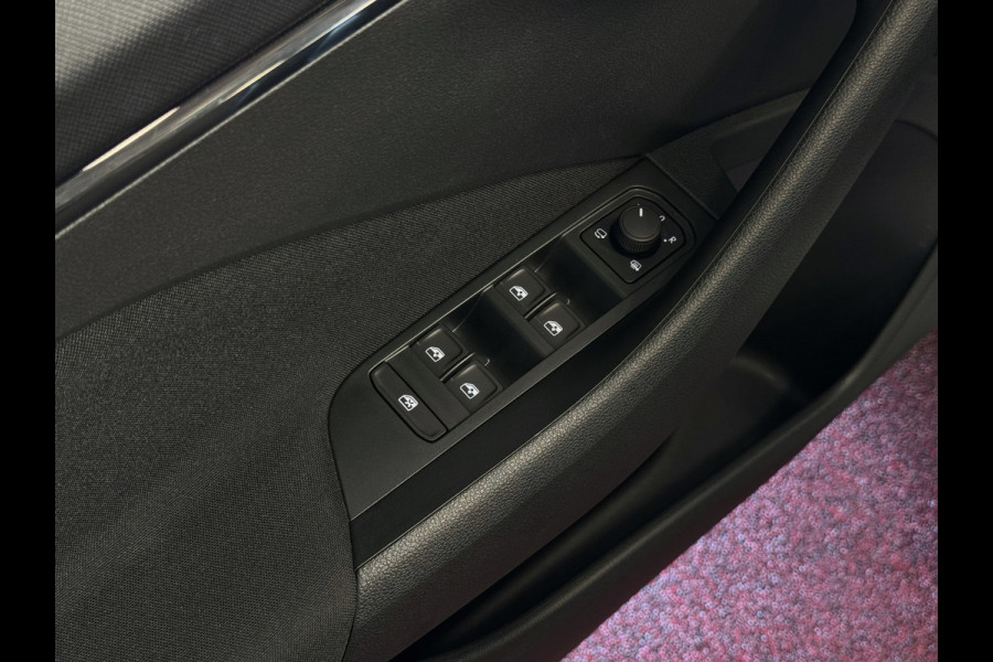 Škoda Kamiq TSI SELECTION 2025 CAMERA STOEL/STUUR ADAP.CRUISE VERW. CARPLAY NAVI VIR.COCKPIT LMV LED