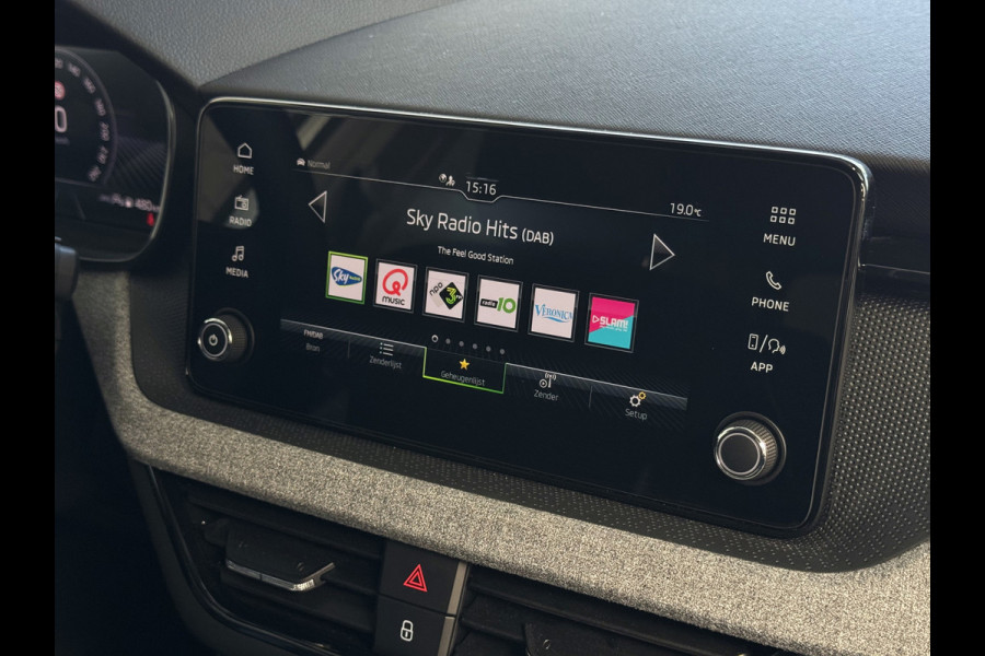 Škoda Kamiq TSI SELECTION 2025 CAMERA STOEL/STUUR ADAP.CRUISE VERW. CARPLAY NAVI VIR.COCKPIT LMV LED