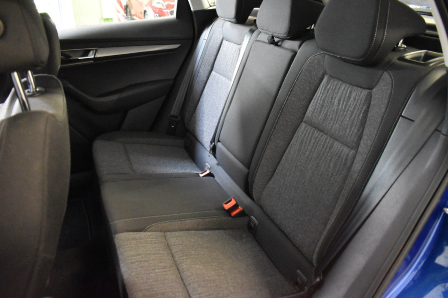 Škoda Karoq 1.5 TSI 150PK ACT BUSINESS EDITION PLUS CAMERA/NAVI/TREKHAAK