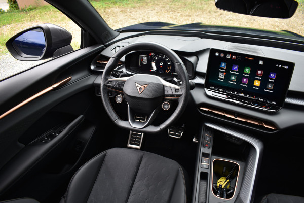 CUPRA Terramar 1.5 eTSI 150PK DSG BUSINESS HEAD-UP/NAVI/CAMERA/LEDER CUPRA Terramar 1.5 eTSI 150PK DSG BUSINESS HEAD-UP/NAVI/CAMERA/LEDER