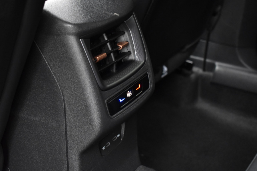 CUPRA Terramar 1.5 eTSI 150PK DSG BUSINESS HEAD-UP/NAVI/CAMERA/LEDER CUPRA Terramar 1.5 eTSI 150PK DSG BUSINESS HEAD-UP/NAVI/CAMERA/LEDER