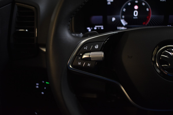 Škoda Karoq 1.5 TSI ACT 150PK DSG ELEGANCE VIRTUAL/CAMERA/CARPLAY Škoda Karoq 1.5 TSI ACT 150PK DSG ELEGANCE VIRTUAL/CAMERA/CARPLAY
