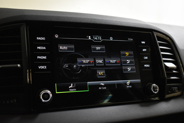 Škoda Karoq 1.5 TSI ACT 150PK DSG ELEGANCE VIRTUAL/CAMERA/CARPLAY Škoda Karoq 1.5 TSI ACT 150PK DSG ELEGANCE VIRTUAL/CAMERA/CARPLAY