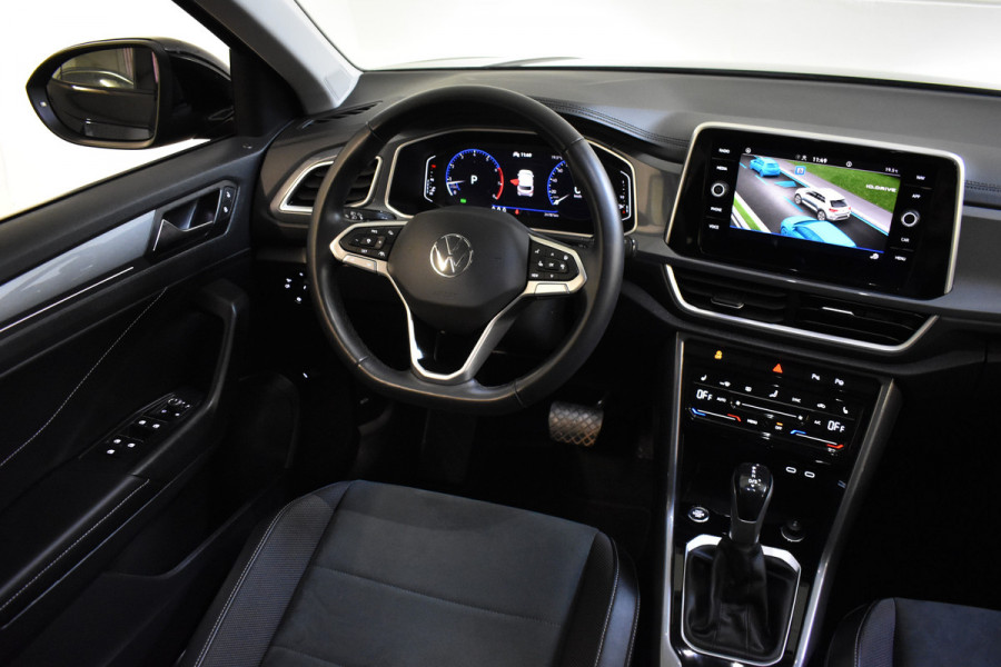 Volkswagen T-Roc 1.5 TSI 150PK DSG STYLE VIRTUAL/CARPLAY/CAMERA Volkswagen T-Roc 1.5 TSI 150PK DSG STYLE VIRTUAL/CARPLAY/CAMERA