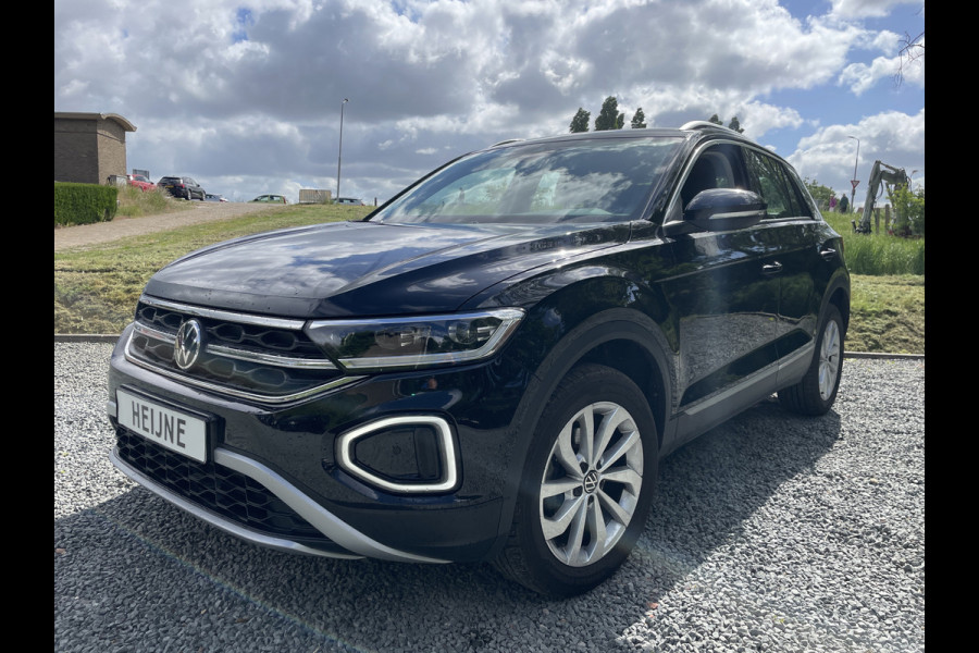 Volkswagen T-Roc 1.5 TSI 150PK DSG STYLE VIRTUAL/CARPLAY/CAMERA Volkswagen T-Roc 1.5 TSI 150PK DSG STYLE VIRTUAL/CARPLAY/CAMERA