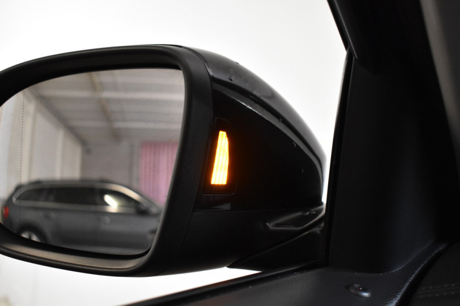Volkswagen T-Roc 1.5 TSI 150PK DSG STYLE VIRTUAL/CARPLAY/CAMERA Volkswagen T-Roc 1.5 TSI 150PK DSG STYLE VIRTUAL/CARPLAY/CAMERA