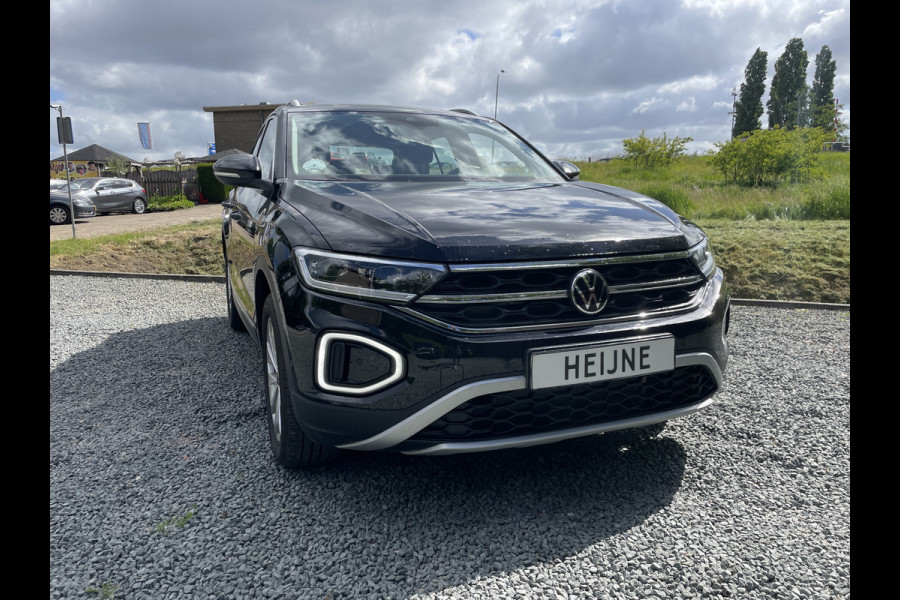 Volkswagen T-Roc 1.5 TSI 150PK DSG STYLE VIRTUAL/CARPLAY/CAMERA Volkswagen T-Roc 1.5 TSI 150PK DSG STYLE VIRTUAL/CARPLAY/CAMERA