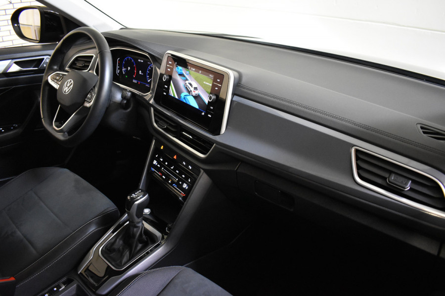 Volkswagen T-Roc 1.5 TSI 150PK DSG STYLE VIRTUAL/CARPLAY/CAMERA Volkswagen T-Roc 1.5 TSI 150PK DSG STYLE VIRTUAL/CARPLAY/CAMERA