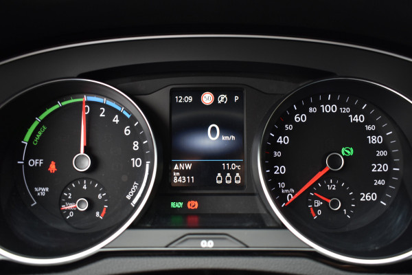 Volkswagen Passat Variant 218PK DSG HYBRID GTE BUSINESS TREKHAAK/NAVI/CAMERA Volkswagen Passat Variant 218PK DSG HYBRID GTE BUSINESS TREKHAAK/NAVI/CAMERA