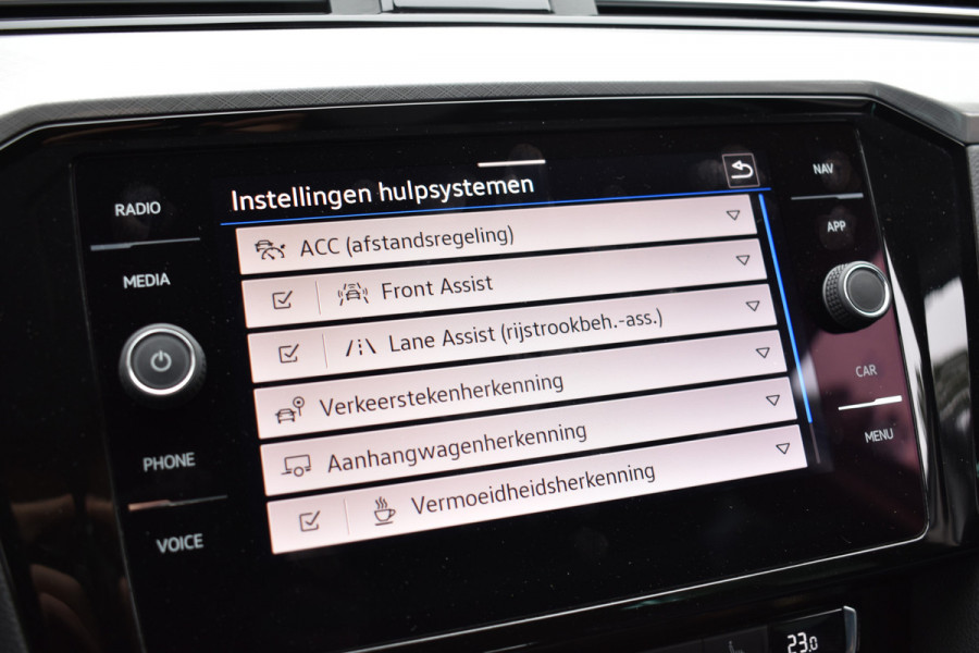 Volkswagen Passat Variant 218PK DSG HYBRID GTE BUSINESS TREKHAAK/NAVI/CAMERA Volkswagen Passat Variant 218PK DSG HYBRID GTE BUSINESS TREKHAAK/NAVI/CAMERA