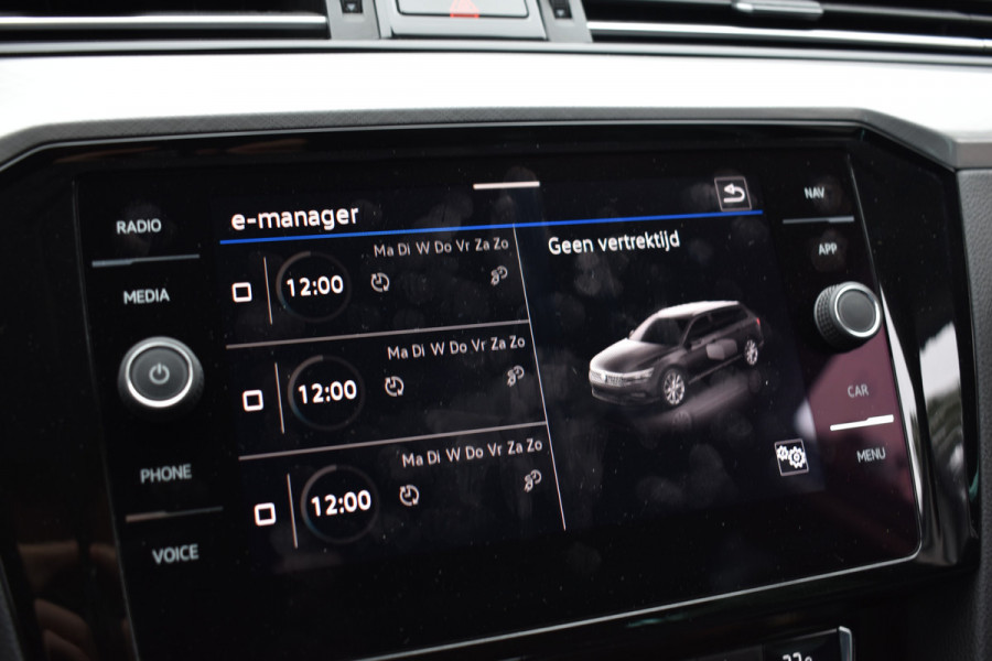 Volkswagen Passat Variant 218PK DSG HYBRID GTE BUSINESS TREKHAAK/NAVI/CAMERA Volkswagen Passat Variant 218PK DSG HYBRID GTE BUSINESS TREKHAAK/NAVI/CAMERA