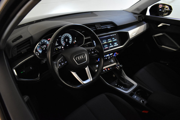 Audi Q3 35TFSI 150PK S-TRONIC PRO LINE VIRTUAL/PDC/NAVI Audi Q3 35TFSI 150PK S-TRONIC PRO LINE VIRTUAL/PDC/NAVI
