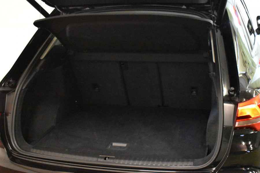 Audi Q3 35TFSI 150PK S-TRONIC PRO LINE VIRTUAL/PDC/NAVI Audi Q3 35TFSI 150PK S-TRONIC PRO LINE VIRTUAL/PDC/NAVI