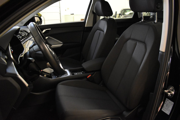 Audi Q3 35TFSI 150PK S-TRONIC PRO LINE VIRTUAL/PDC/NAVI Audi Q3 35TFSI 150PK S-TRONIC PRO LINE VIRTUAL/PDC/NAVI