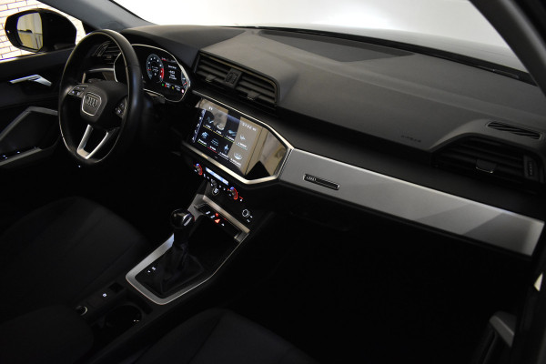 Audi Q3 35TFSI 150PK S-TRONIC PRO LINE VIRTUAL/PDC/NAVI Audi Q3 35TFSI 150PK S-TRONIC PRO LINE VIRTUAL/PDC/NAVI