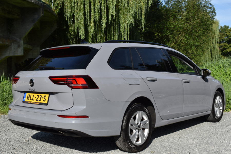 Volkswagen GOLF Variant 1.5 TSI LIFE VIRTUAL/PDC/CARPLAY Volkswagen GOLF Variant 1.5 TSI LIFE VIRTUAL/PDC/CARPLAY