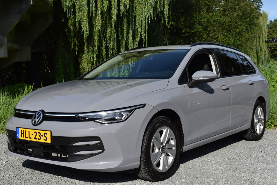 Volkswagen GOLF Variant 1.5 TSI LIFE VIRTUAL/PDC/CARPLAY Volkswagen GOLF Variant 1.5 TSI LIFE VIRTUAL/PDC/CARPLAY
