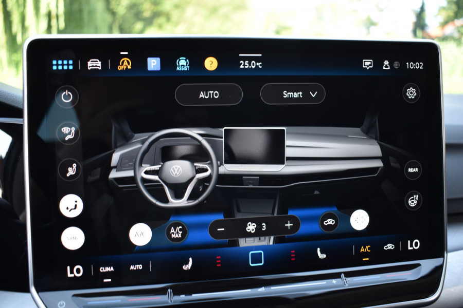 Volkswagen GOLF Variant 1.5 TSI LIFE VIRTUAL/PDC/CARPLAY Volkswagen GOLF Variant 1.5 TSI LIFE VIRTUAL/PDC/CARPLAY