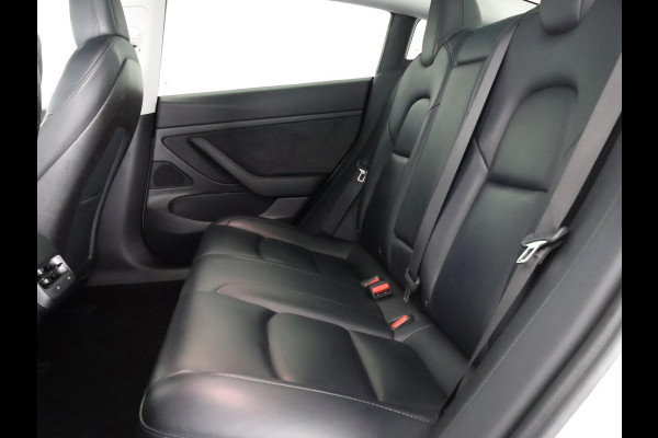 Tesla Model 3 BLACKLINE BI-TONE PANO STD ACCUTEST 86% RWD 60 kWH LEDER.NAVI.CAMERA.AUTOPILOT, STOELVERWARMING EN NOG VEEL MEER! Tesla Model 3 BLACKLINE BI-TONE PANO STD ACCUTEST 86% RWD 60 kWH LEDER.NAVI.CAMERA.AUTOPILOT, STOELVERWARMING EN NOG VEEL MEER!